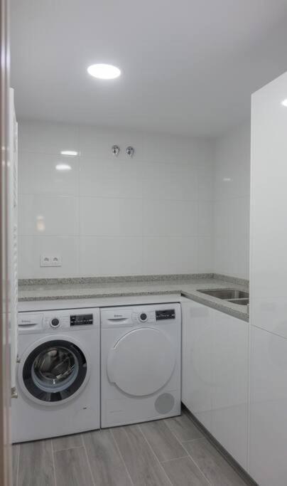 Sakura Homes Ponferrada Centro 8 Plazas Extérieur photo